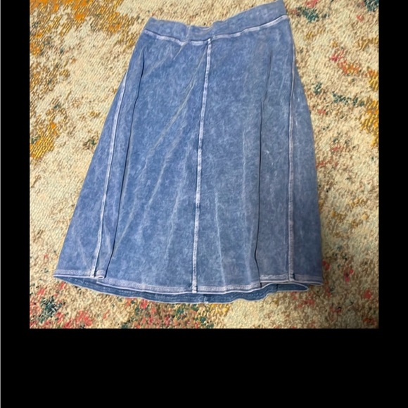 Hard tail skirt - Picture 6 of 7